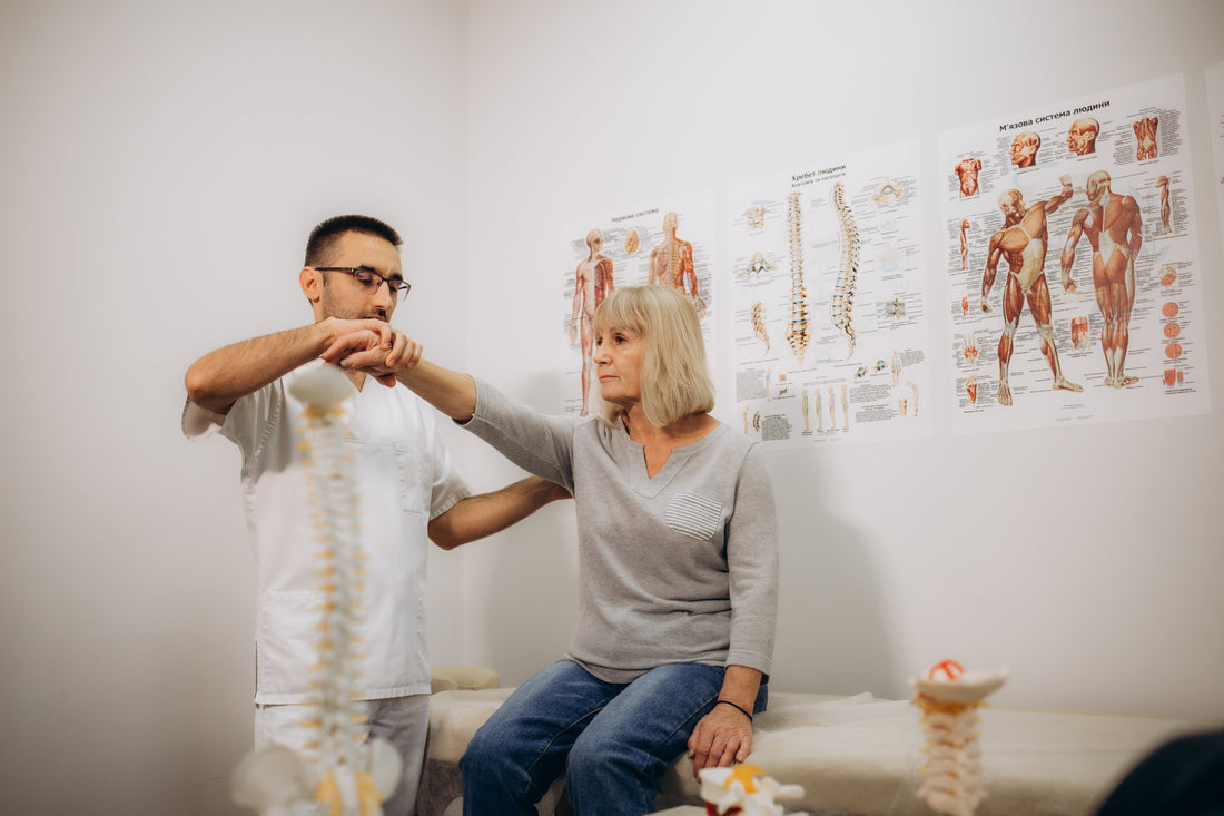 Chiropractic vs Traditional Medicine: Which Eases Chronic Pain?
